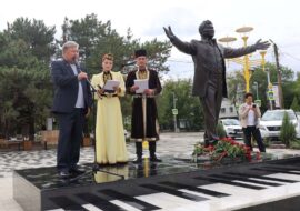 Манджиев 8